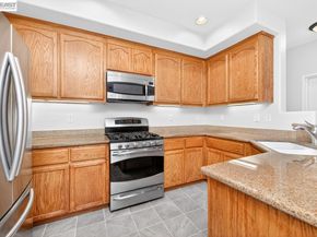 3391 Monaghan St, Dublin CA 94568