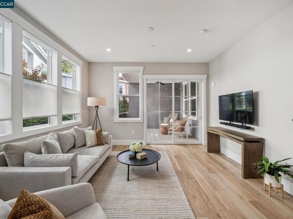 600 Hartz Ave 114, Danville CA 94526