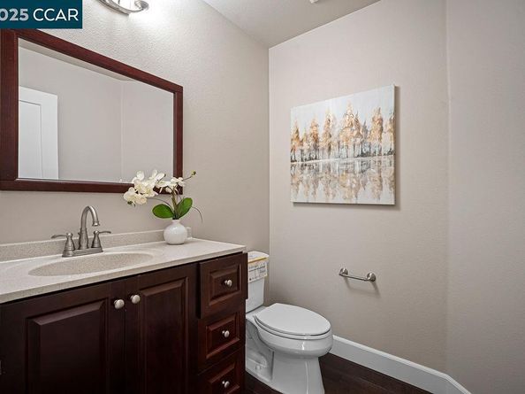 200 Valletta Ln, Pleasanton CA 94566