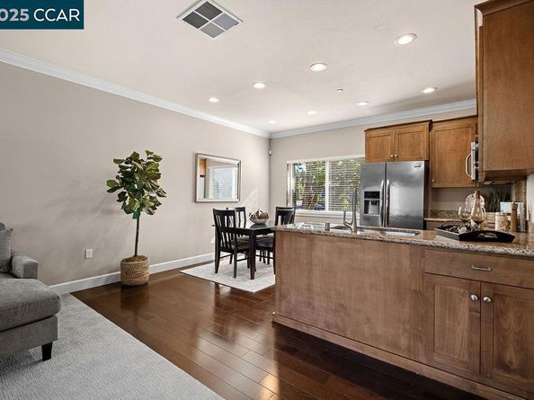 200 Valletta Ln, Pleasanton CA 94566