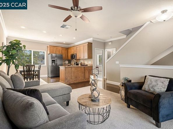 200 Valletta Ln, Pleasanton CA 94566