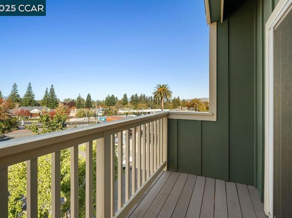 200 Valletta Ln, Pleasanton CA 94566