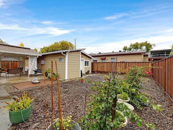 589 S M St, Livermore CA 94550