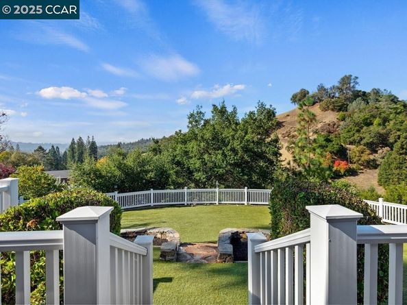 30 Presher Way, Lafayette CA 94549