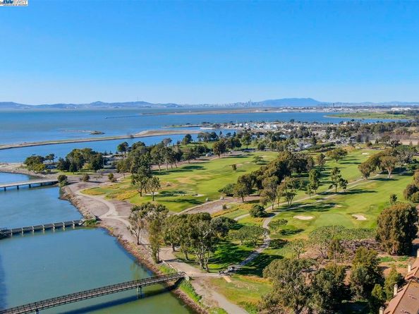 14700 Acacia St, San Leandro CA 94579