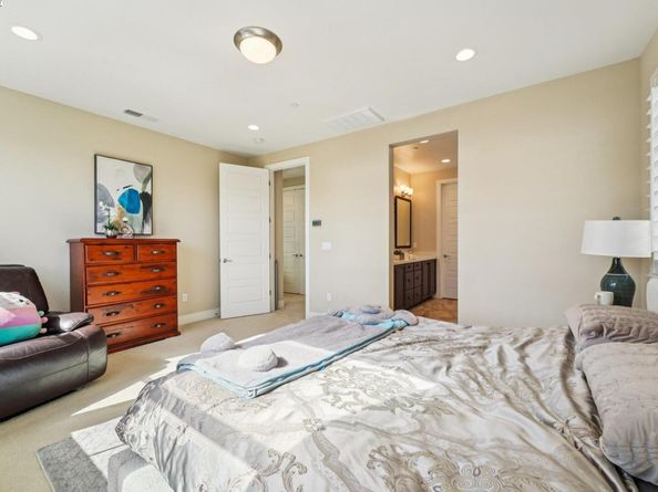 7213 Calistoga Ln, Dublin CA 94568