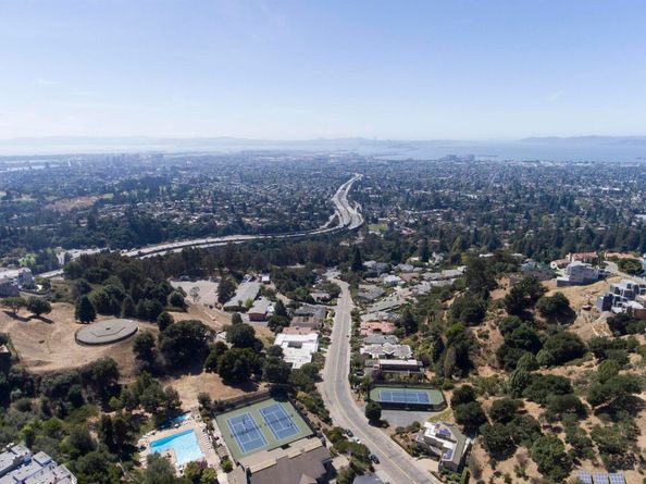 1881 Grand View Drive, Oakland CA 94618