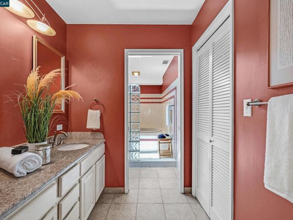 345 Shire Oaks Court, Lafayette CA 94549