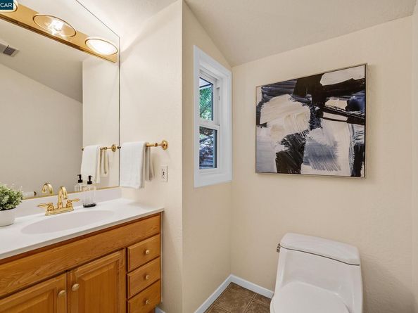 345 Shire Oaks Court, Lafayette CA 94549