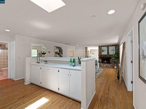 345 Shire Oaks Court, Lafayette CA 94549