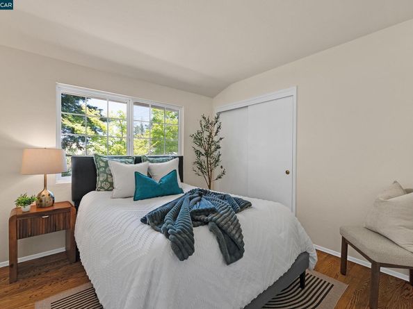 345 Shire Oaks Court, Lafayette CA 94549