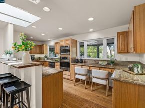 345 Shire Oaks Court, Lafayette CA 94549