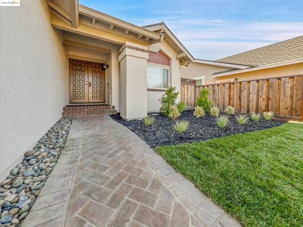 224 Woodbridge Cir, San Mateo CA 94403