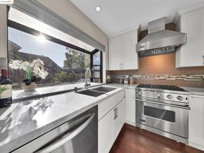 224 Woodbridge Cir, San Mateo CA 94403