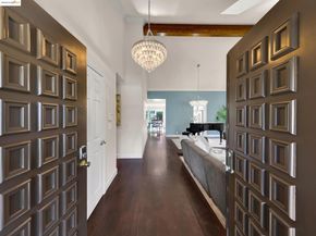 224 Woodbridge Cir, San Mateo CA 94403