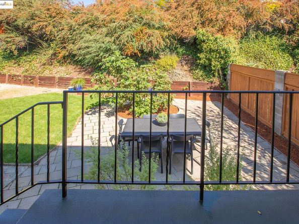 2850 Jennifer Dr, Castro Valley CA 94546