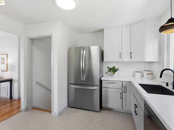 2850 Jennifer Dr, Castro Valley CA 94546