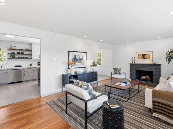 2850 Jennifer Dr, Castro Valley CA 94546