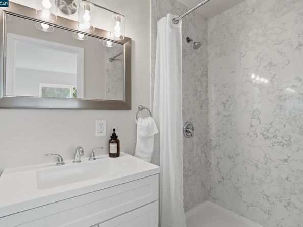 28 Temple Ct, Pacheco CA 94553