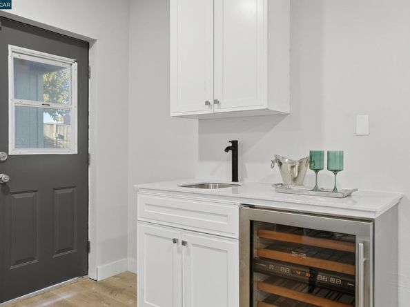 28 Temple Ct, Pacheco CA 94553