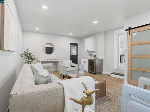 28 Temple Ct, Pacheco CA 94553