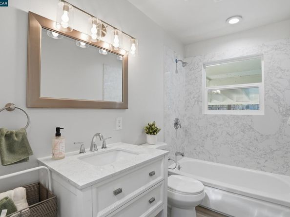 28 Temple Ct, Pacheco CA 94553