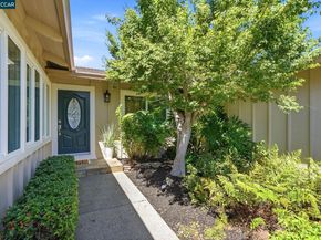 723 Navaronne Way, Concord CA 94518