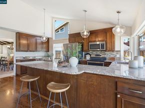 723 Navaronne Way, Concord CA 94518