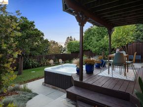 7008 Thornhill Dr, Oakland CA 94611