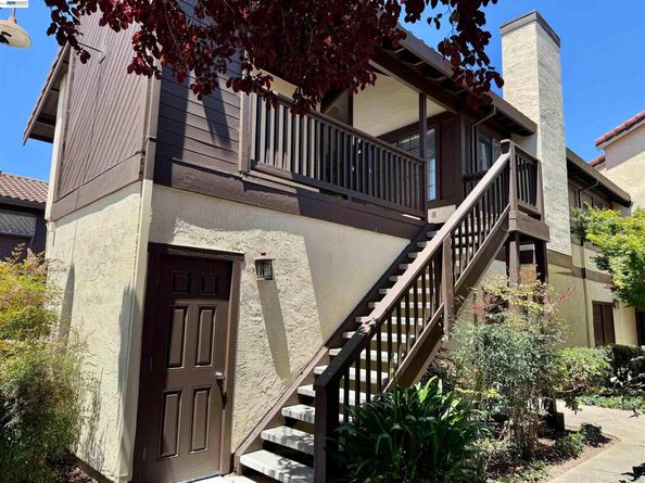 14382 Outrigger Dr, San Leandro CA 94577