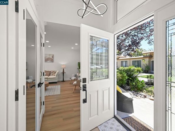 2045 Pine Knoll Drive 6, Walnut Creek CA 94595