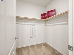 7045 Coombsville Loop, Dublin CA 94568