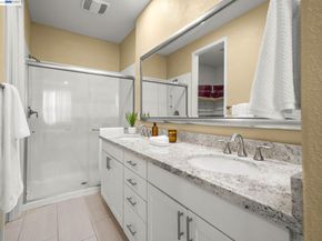 7045 Coombsville Loop, Dublin CA 94568