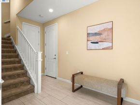 7045 Coombsville Loop, Dublin CA 94568