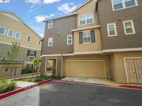 7045 Coombsville Loop, Dublin CA 94568