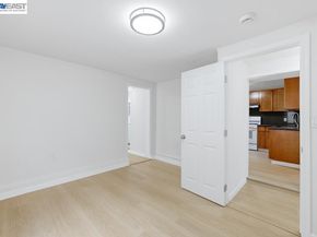 7419 Hillside St, Oakland CA 94605