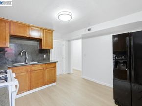 7419 Hillside St, Oakland CA 94605