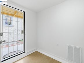 7419 Hillside St, Oakland CA 94605