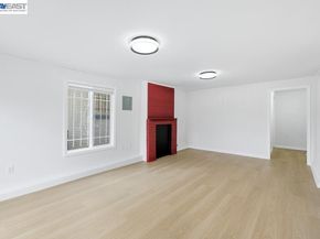 7419 Hillside St, Oakland CA 94605