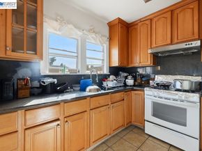 7419 Hillside St, Oakland CA 94605