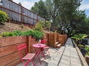 5801 Leona St, Oakland CA 94605