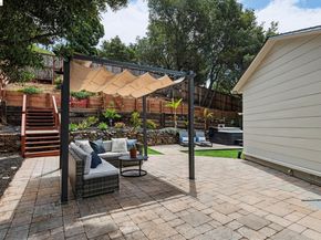5801 Leona St, Oakland CA 94605