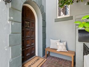901 Paramount Rd, Oakland CA 94610