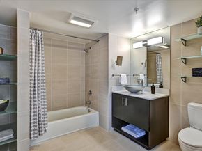 311 Oak St Pent 9, Oakland CA 94607