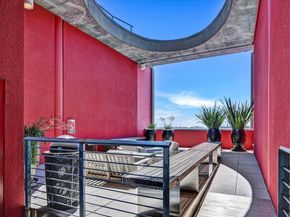 311 Oak St Pent 9, Oakland CA 94607