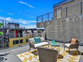 311 Oak St Pent 9, Oakland CA 94607
