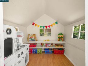 19009 Helton St, Castro Valley CA 94546