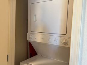 989 Franklin St 608, Oakland CA 94607