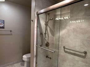 989 Franklin St 608, Oakland CA 94607