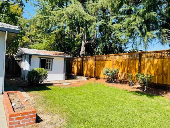 2295 Camino Brazos, Pleasanton CA 94566